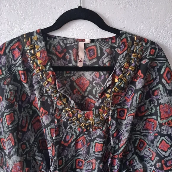 American Star Geometric Butterfly Sleeve Blouse - Picture 2 of 7